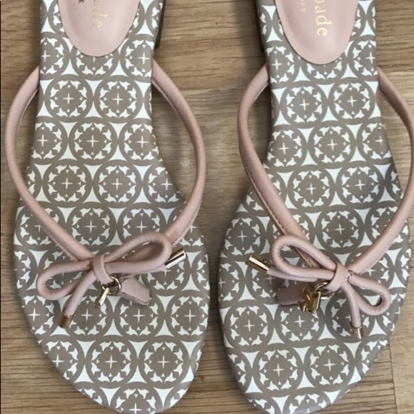kate spade Shoes - KATE SPADE MISTIC PINK SANDALS FLIP FLOPS size 6